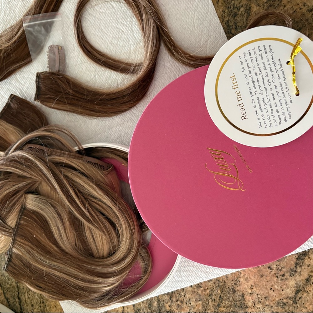 Lux Pink & Gold Hair Extensions Packaging - Picture 2 of 4